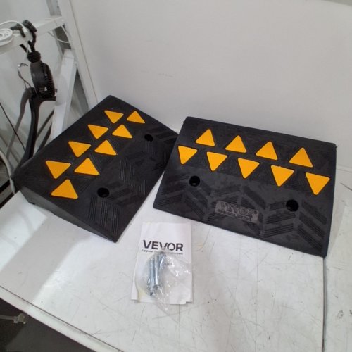 2PK RUBBER CURB RAMP - 13" X 19" X 5" - BLACK/YELLOW (MODEL: KR-07) image 2
