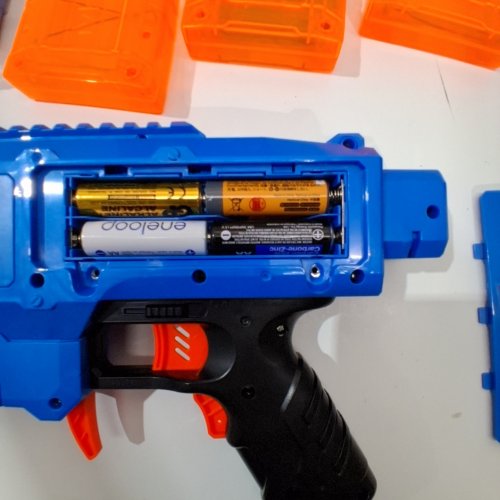 ZURU XSHOT MOTORIZED CLIP MANIA BLASTER WITH MULTI CHARGERS - BLUE AND ORANGE (STYLE: INSANITY) image 4