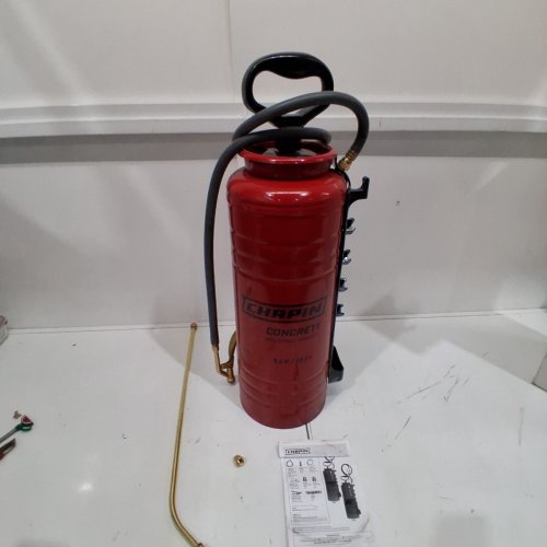 CHAPIN PROFESSIONAL INDUSTRIAL CONCRETE OPEN HEAD PUMP SPRAYER - 3.5GAL - RED/BLACK (MODEL:19494) image 2