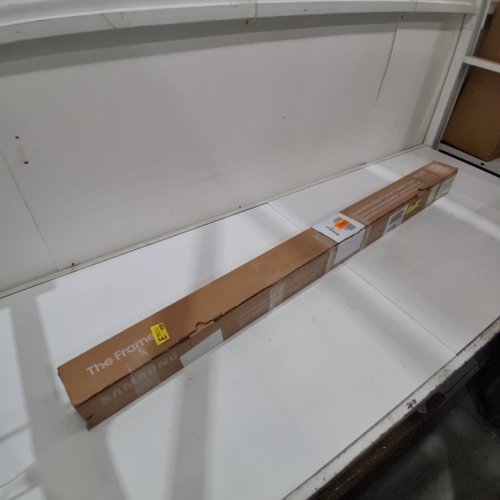 SAMSUNGS CUSTOMIZABLE FRAME FOR THE FRAME TV - 55" - BROWN (MODEL: VG-SCFH55BWB) image 4