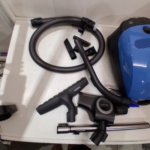 MIELE CLASSIC C1 HARDFLOOR BAGGED CANISTER VACUUM CLEANER WITH MIELE AIRCLEAN SYSTEM AND ALLTEQ UNIVERSAL FLOORHEAD - 1200W - TEAL BLUE (MODEL: SBAN0) image 4