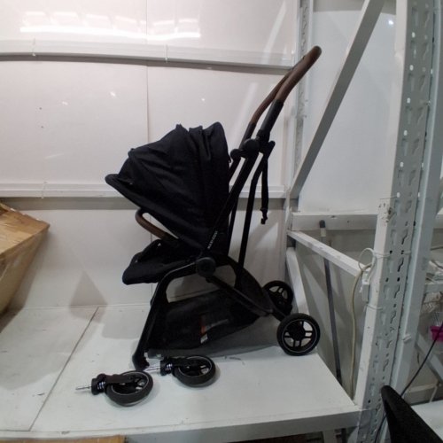 MAXI-COSI LEONA ULTRA COMPACT STROLLER - BLACK/BROWN - (MODEL:01519CFNA) image 2