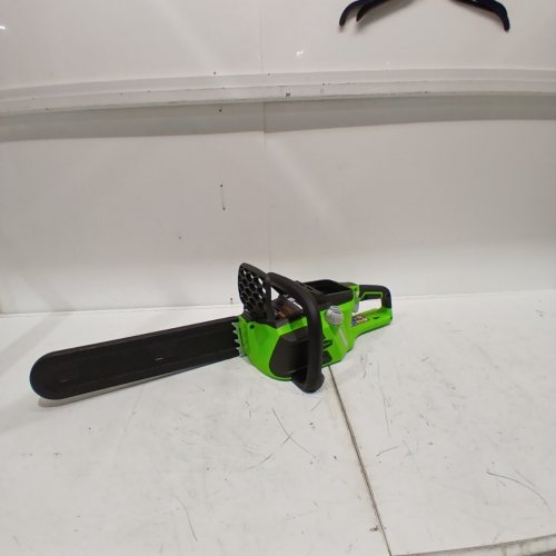 GREENWORKS PRO CORDLESS CHAINSAW *TOOL ONLY* - 40V - 16"- GREEN/BLACK (MODEL: 2000800/CSF401) image 2