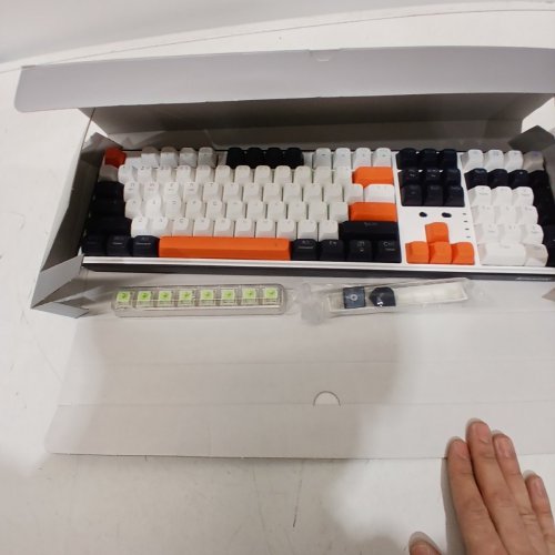 REDRAGON WYVERN PRO WIRED/WIRELESS MECHANICAL KEYBOARD WITH RGB BACKLIGHT, 3-LAYER NOISE DAMPENING, ROUND PBT KEYCAPS, AND CUSTOM LINEAR SWITCH - 2.4G AND BLUETOOTH MODES - WHITE/ORANGE (MODEL: K689) image 5
