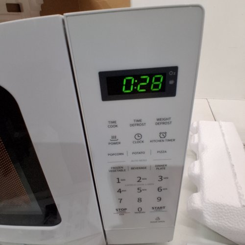 COMFEE COUNTERTOP MICROWAVE OVEN - 0.7 CU.FT/700W - WHITE (MODEL: CM-M201K(WH)) image 2