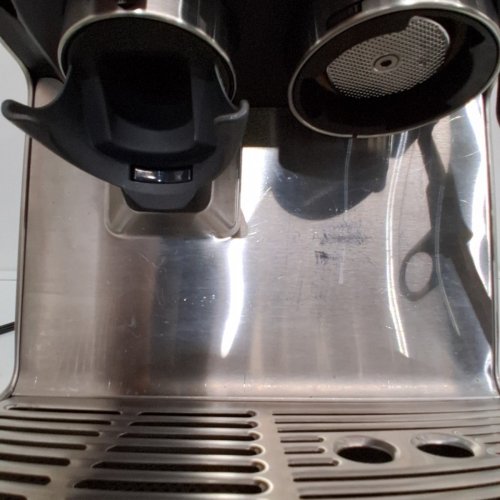 BREVILLE THE BARISTA EXPRESS ESPRESSO MACHINE WITH BUILT-IN GRINDER & MILK FROTHER - BRUSHED STAINLESS STEEL (MODEL: BES870XL/B) image 6