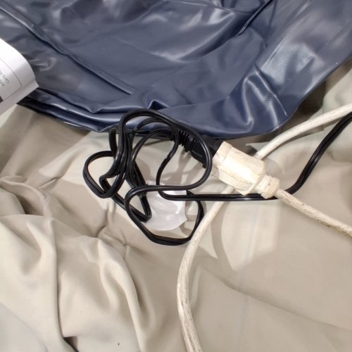 CHERIMOR LEAK-PROOF AIR MATTRESS WITH BUILT IN PUMP - QUEEN - 18" - BLACK/GREY image 2