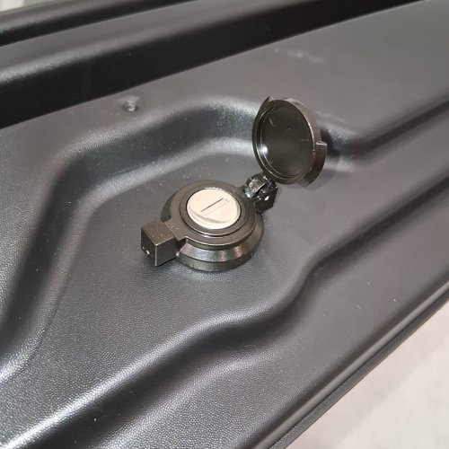 VEVOR TRUCK BED STORAGE BOX WITH SWINGING HINGE LOCK WITH KEY - FOR FORD F150 2015 TO 2021 MODELS RIGHT SIDE - BLACK (MODEL: ZP20220406S02) image 10