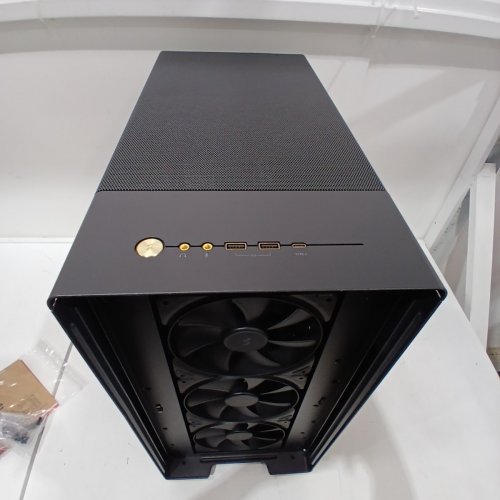 FRACTAL DESIGN NORTH MID TOWER COMPUTER CASE WITH GLASS WINDOW - CHARCOAL BLACK WITH TINTED GLASS (MODEL: FD-C-NOR1C-02) image 3