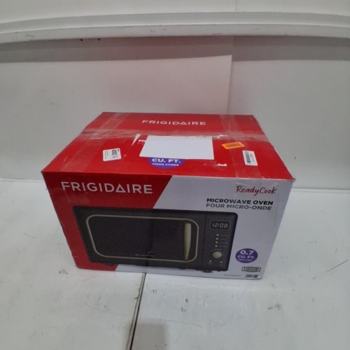 FRIGIDAIRE RETRO STYLE COMPACT MICROWAVE OVEN - 0.7CU.FT - 700W - BLACK/GOLD (MODEL: EMW788-BLACKGLD) image 6