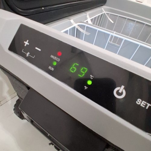 EUHOMY PORTABLE ELECTRIC REFRIGERATOR - 35L CAPACITY - BLACK (MODEL: CFB-35) image 2