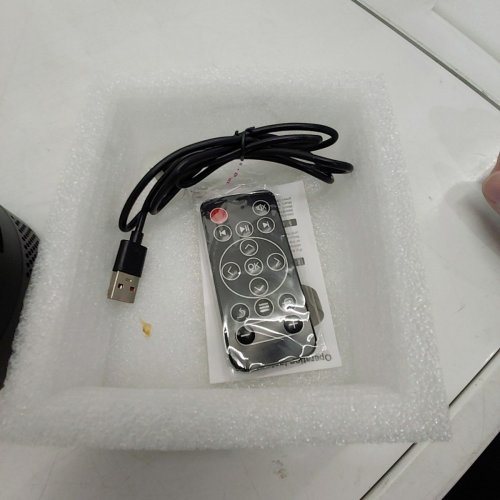 MINI PORTABLE PROJECTOR - BLACK image 5
