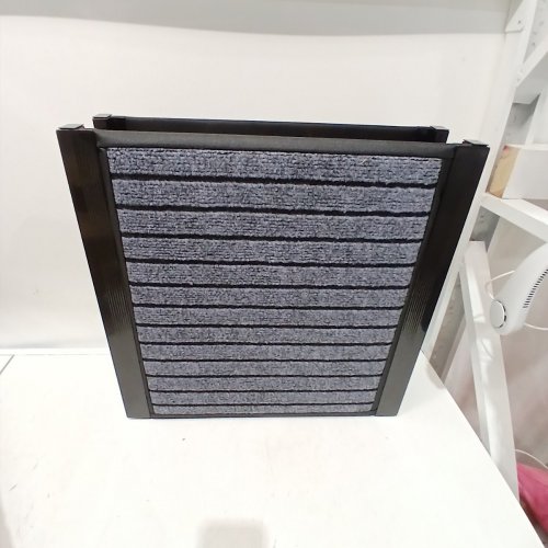 PET FOLDING CAR RAMP - 71" X 20" - BLACK image 3