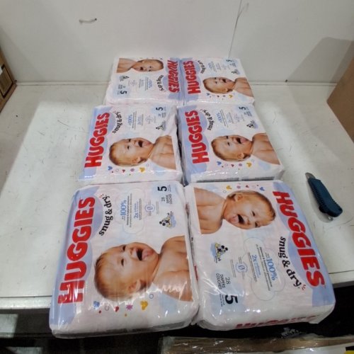 168PK HUGGIES SNUG & DRY BABY DIAPERS - SIZE 5 (27+ LBS) image 2