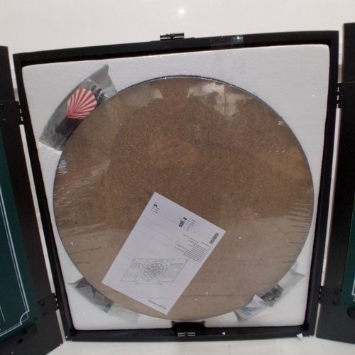 AMAZON BASICS REGULATION SIZE DARTBOARD CABINET SET - 6 DARTS INCLUDED - 18" image 3