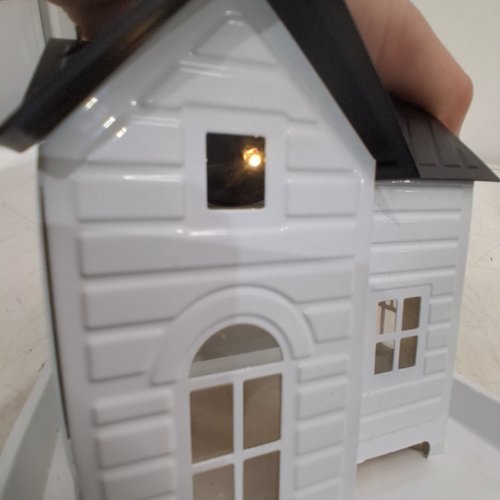SOLAR LIGHT METAL BIRDHOUSE FEEDER - 10" - WHITE/BLACK image 2
