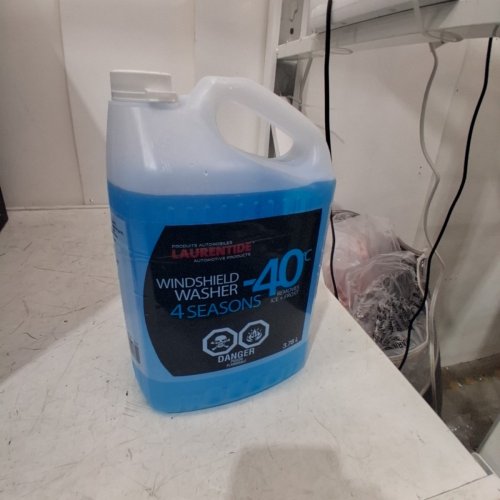 LAURENTIDE AUTOMOBILE PRODUCTS WINDSHIELD WASHER FLUID, REMOVES ICE + FROST - 3.78L (-40C) image 2