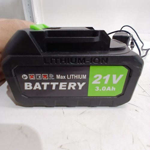 2PC LITHIUM-ION BATTERY AND CHARGER - 21 V 3.0 AH - BLACK / GREEN image 3