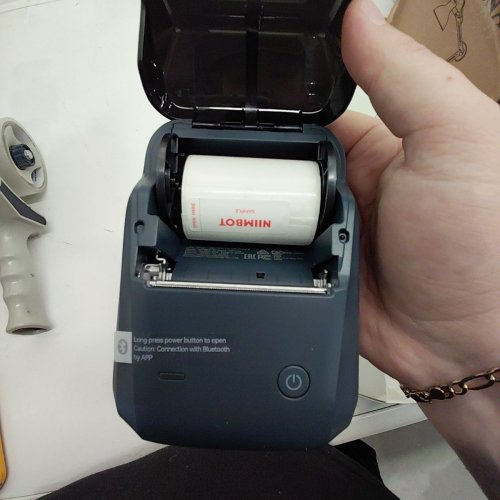 NIIMBOT LABEL MAKER WITH AUTO IDENTIFICATION - BLACK/BLUE (MODEL: B1) image 3