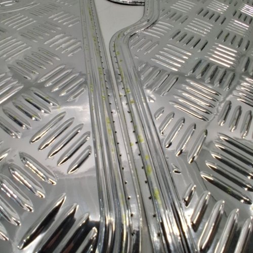 4PC BDK UNIVERSAL FIT METALLIC DESIGN CAR FLOOR MAT - SILVER (MODEL: OF-641-SL) image 4