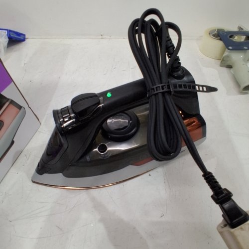 CONAIR PROFESSIONAL STEAM IRON WITH NANO TITANIUM SOLEPLATE - 1875W - COPPER/BLACK (MODEL: IR2342NRLC) image 2