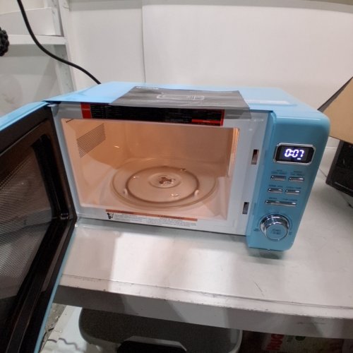 GALANZ RETRO-STYLE DIGITAL MICROWAVE OVEN - 0.7CU.FT - BLUE (MODEL: GLCMKZ07BER07) image 4