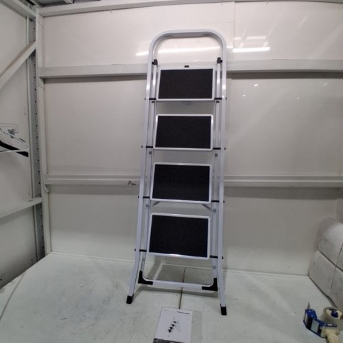 SONGMICS STEEL 4-STEP FOLDING LADDER - MAX 330LBS - SILVER AND BLACK (MODEL: GSL004WZ01) image 3