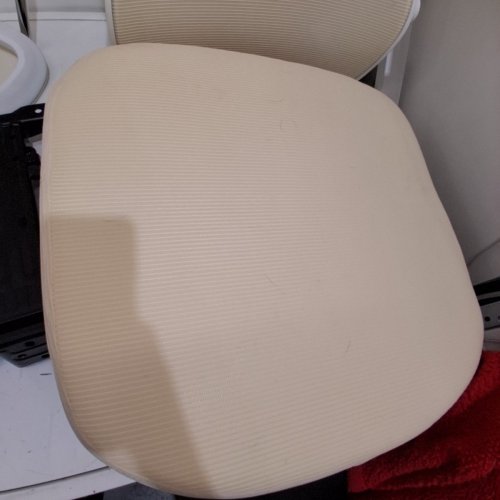 TUKAKA ULTRA THICK PADDED ERGONOMIC MESH ROCKING OFFICE CHAIR WITH HEADREST AND LUMBAR SUPPORT - 330LBS CAPACITY - CREAM image 4
