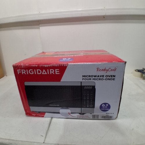 FRIGIDAIRE STAINLESS STEEL MICROWAVE OVEN- 0.7CU.FT - BLACK/SILVER (MODEL:EMW729 -B) image 4