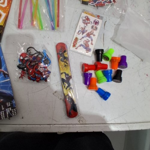 84PC SPIDER-MAN PARTY GIFT BAG SUPPLIES - MAKES 12 GIFT BAGS - MULTICOLOR image 3