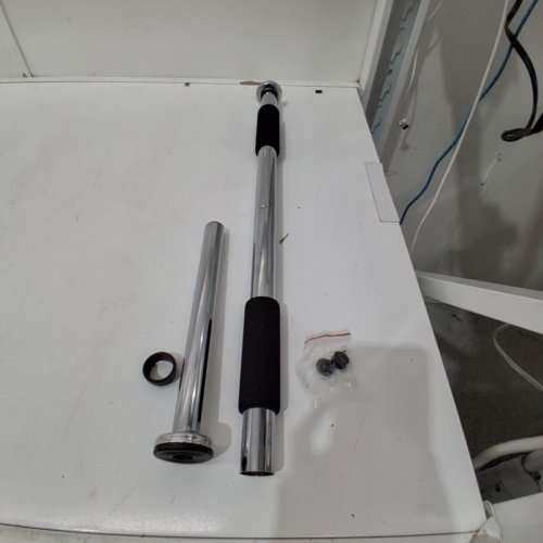 WAHEWUD ADJUSTABLE DOORWAY PULL-UP BAR - 25 TO 40"; 330LBS - SILVER AND BLACK image 3