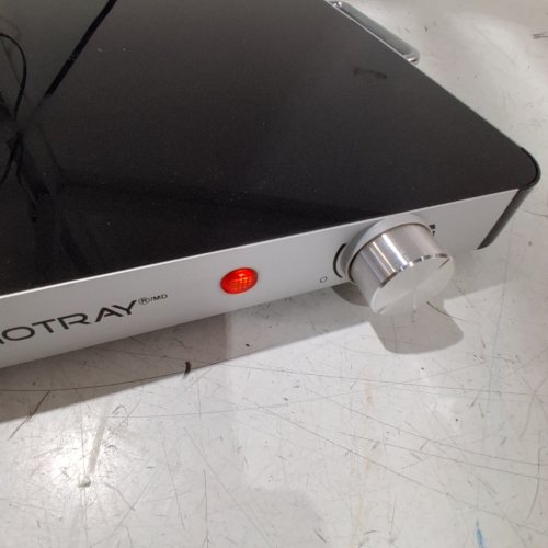 SALTON HOTRAY XL WARMING TRAY WITH TEMPERED GLASS - 400W 21" X 16" - BLACK - (MODEL: 2123123 / WT2148) image 2