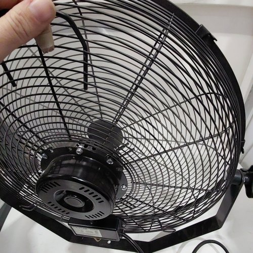 VEVOR INDUSTRIAL WATERPROOF WALL MOUNT FAN WITH OSCILLATION - 18" - 4150 CFM - BLACK (MODEL: BT-WL18B) image 2