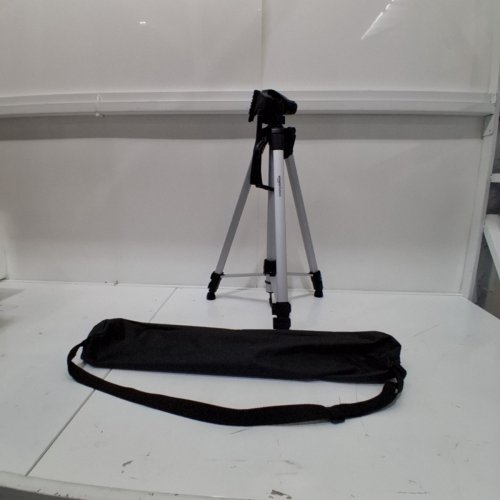 AMAZON BASICS LIGHTWEIGHT TRIPOD - 60'' - BLACK (MODEL: WT3540) image 2