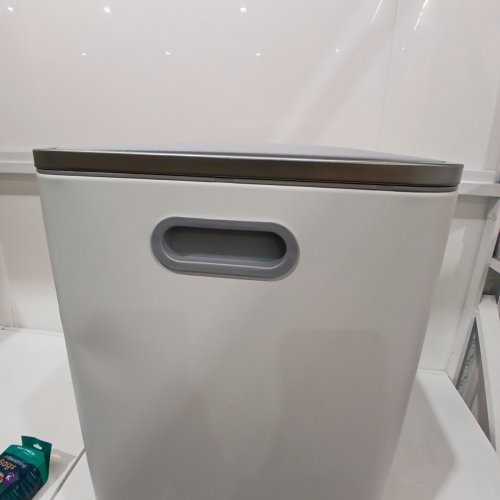 SONGMICS DUAL COMPARTMENT TRASH CAN WITH PLASTIC INNER BUCKETS/ HINGED LIDS & 15 TRASH BAGS - 2 X 40 L BINS - WHITE / GREY (MODEL: ULTB730B80) image 7