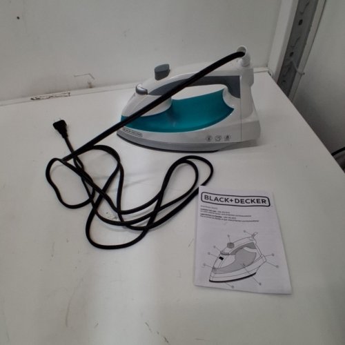 BLACK+DECKER LIGHT N EASY STEAM IRON WITH NONSTICK SOLEPLATE - 1200W - TEAL (MODEL: IR0820C) image 2