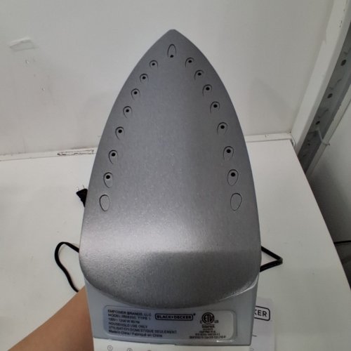 BLACK+DECKER LIGHT N EASY STEAM IRON WITH NONSTICK SOLEPLATE - 1200W - TEAL (MODEL: IR0820C) image 3