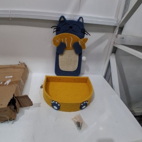 CAT HOLDING FISH CAT SCRATCH PAD WITH SHELF - 23" X 16" - GREY/YELLOW - (MODEL: STK0166057329) image 3