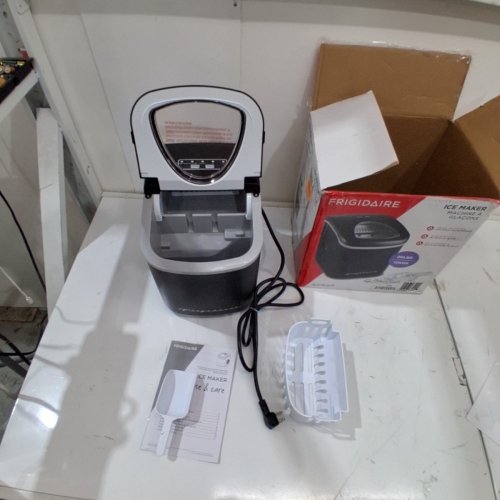 FRIGIDAIRE PORTABLE COMPACT ICE MAKING MACHINE - BLACK - (MODEL: EFIC128-BLACK-6COM) image 4