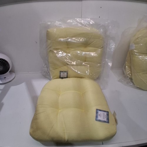 2PK MARINA DECORATION OUTDOOR SEAT CUSHIONS - 19" X 19" - YELLOW image 3