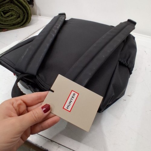 HUNTER TOP CLIP BACKPACK WITH LAPTOP POCKET - 16L - BLACK (STYLE: 1960981) image 4