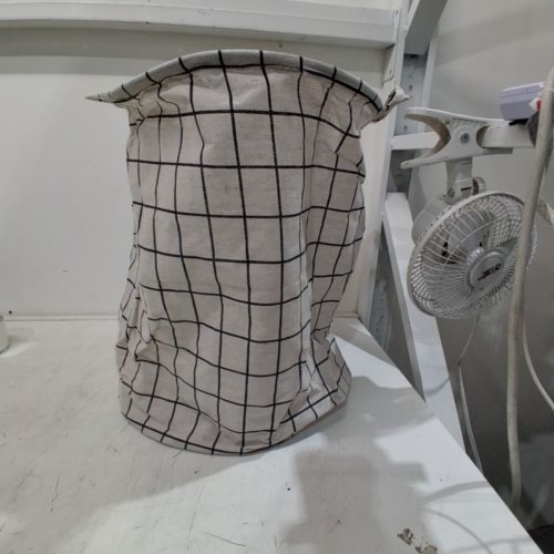 COLLAPSIBLE LAUNDRY HAMPER/BASKET - BLACK / WHITE image 2