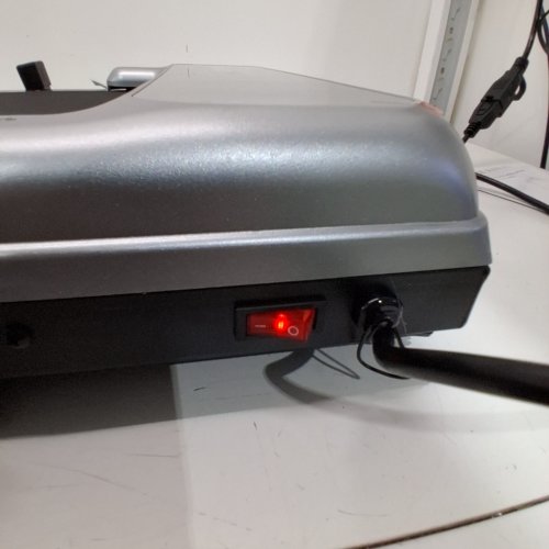 VIAMOTION 2-IN-2 FOLDING TREADMILL WITH INCLINE AND REMOTE- BLACK / SILVER (MODEL: ZF-030706) image 3