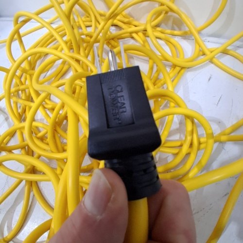 OUTDOOR EXTENSION CORD - ~ 100FT- 15A 125 V 1875W - YELLOW image 5