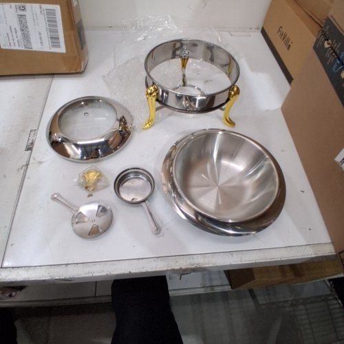 STAINLESS STEEL ROUND BUFFET CHAFER -- SILVER / GOLD image 3