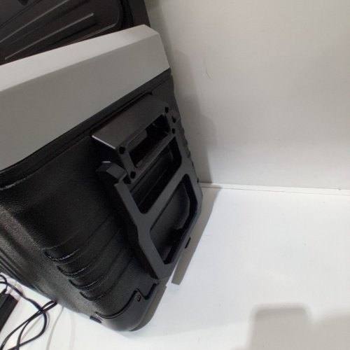 EUHOMY PORTABLE CAR REFRIGERATOR WITH WHEELS, 12V - 35L CAPACITY - BLACK (MODEL: CF003-35BL) image 7