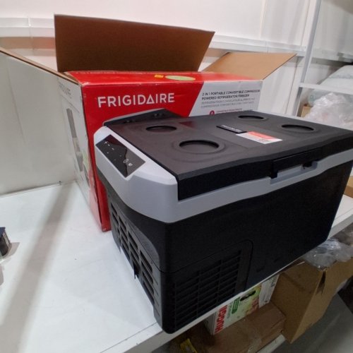 FRIGIDAIRE 2-IN-1 PORTABLE COMPRESSOR FRIDGE FREEZER - 21L - 110-240V - BLACK - (MODEL:EFRCC210-BLACK) image 4