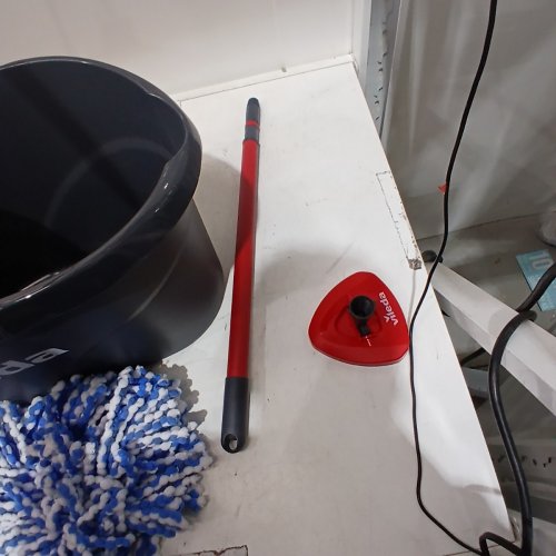 VILEDA EASY WRING RINSE CLEAN SPIN MOP AND BUCKET SYSTEM - 22" TO 36" - BLACK/RED/BLUE - (MODEL: 168467) image 4