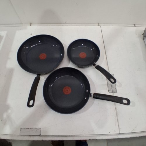 3PC T-FAL ELITE CERAMIC NON-STICK SKILLET SET - 8"/9.75"/11.25" - BLACK/RED (MODEL: 8899888) image 2