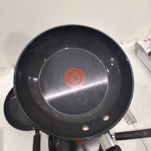 3PC T-FAL ELITE CERAMIC NON-STICK SKILLET SET - 8"/9.75"/11.25" - BLACK/RED (MODEL: 8899888) image 3
